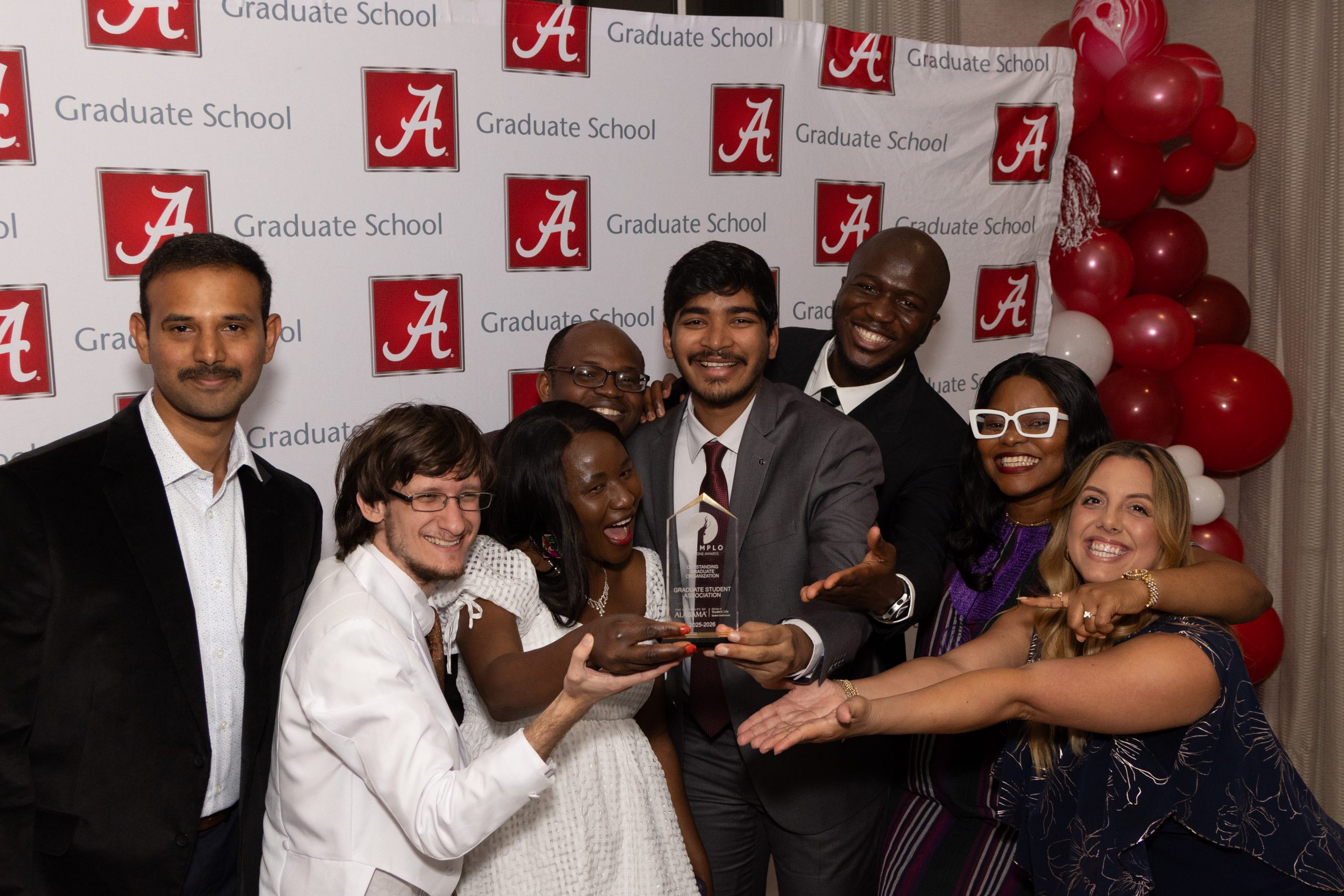 GSA Executive Council celebrating the Exemplo Capstone Award